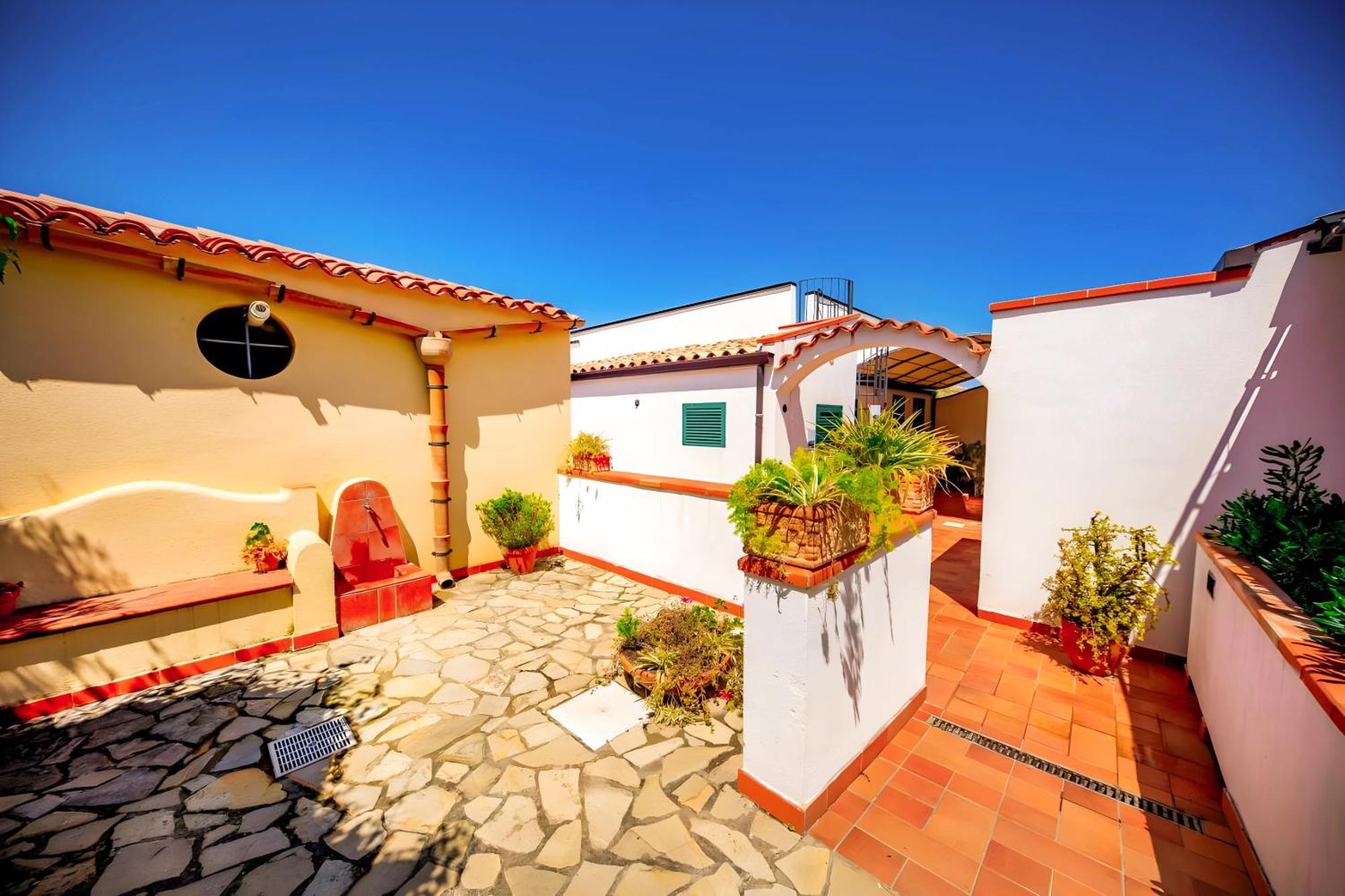 Hotiday Room Collection - Cefalu Mazzaforno Esterno foto